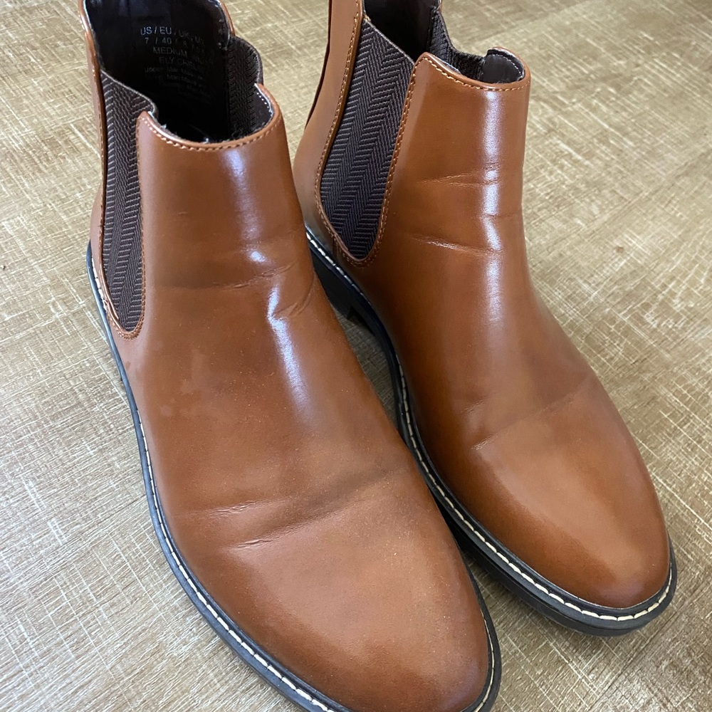 Kenneth Cole Reaction Brown Chelsea Boots Sleek Design men’s 7